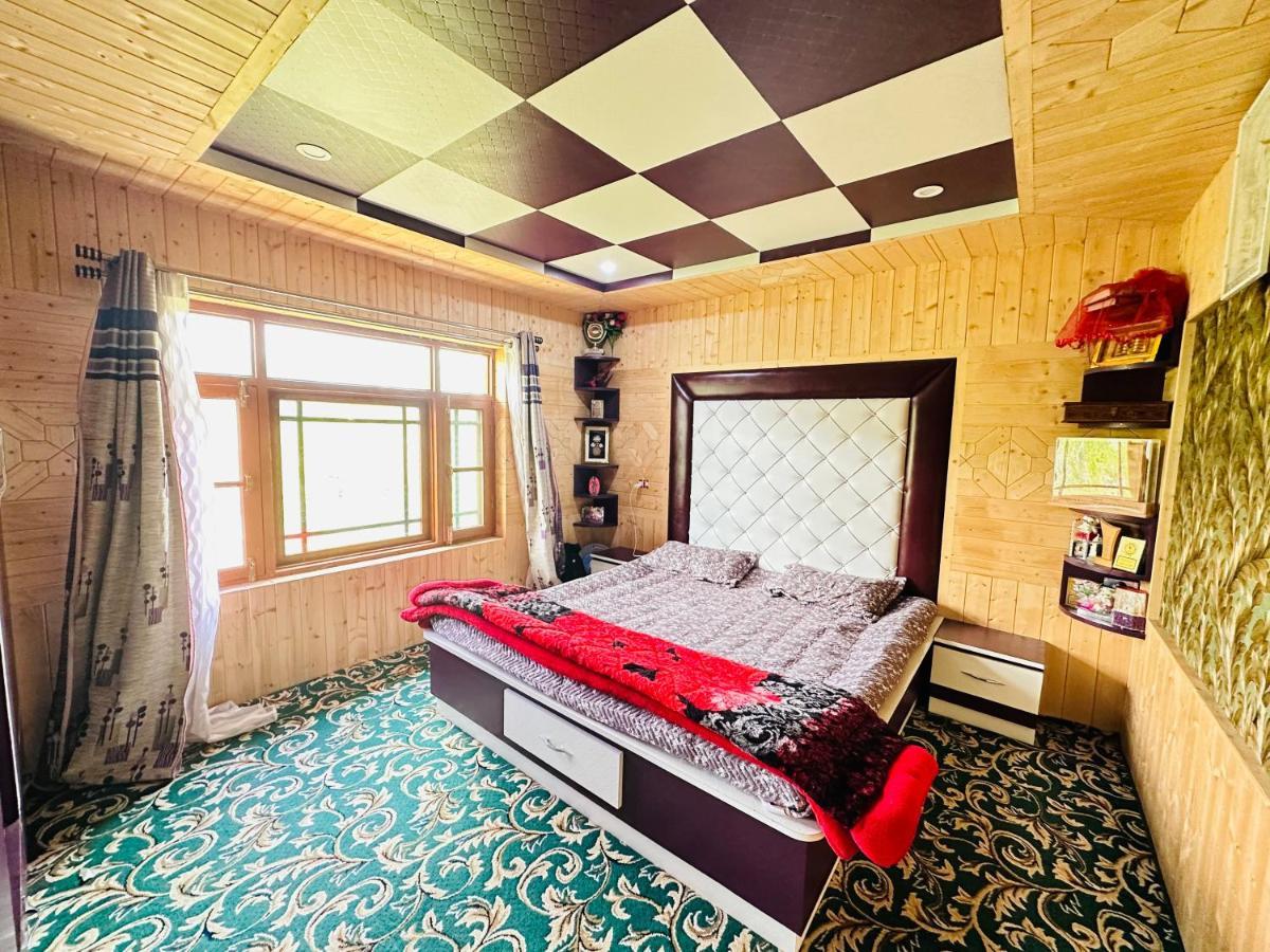 Sheen Homestay Gulmarg Exterior photo