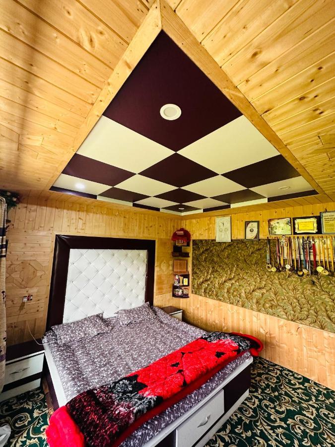 Sheen Homestay Gulmarg Exterior photo